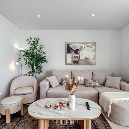 Higueronrentals Sunny Sea View Retreat * 푸엔히롤라