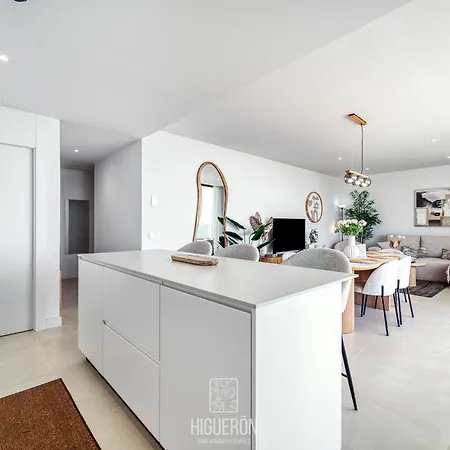 Higueronrentals Sunny Sea View Retreat 아파트 푸엔히롤라