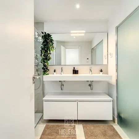 Higueronrentals Sunny Sea View Retreat 아파트 푸엔히롤라