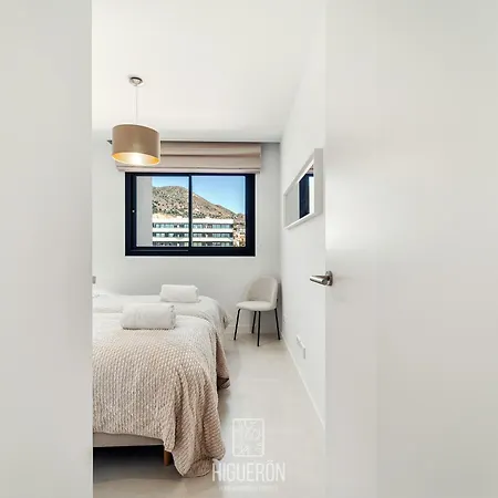아파트 Higueronrentals Sunny Sea View Retreat *
